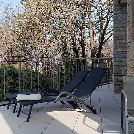 アパート Resicence Solare Con Piscina 2 *